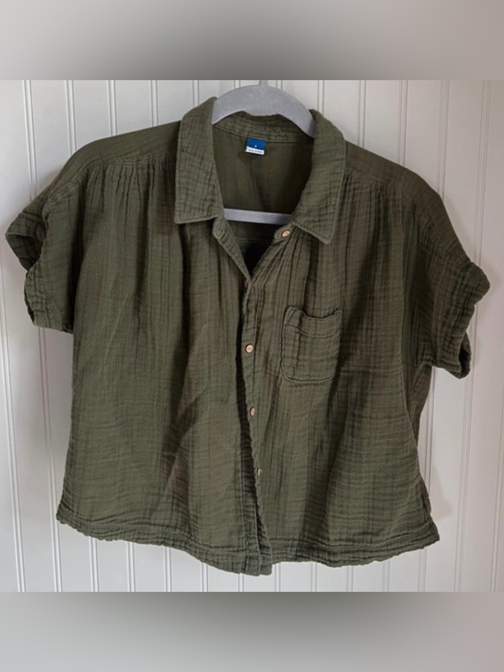 Women’s Small Old Navy Olive Crop Button-Down Shirt Army Green